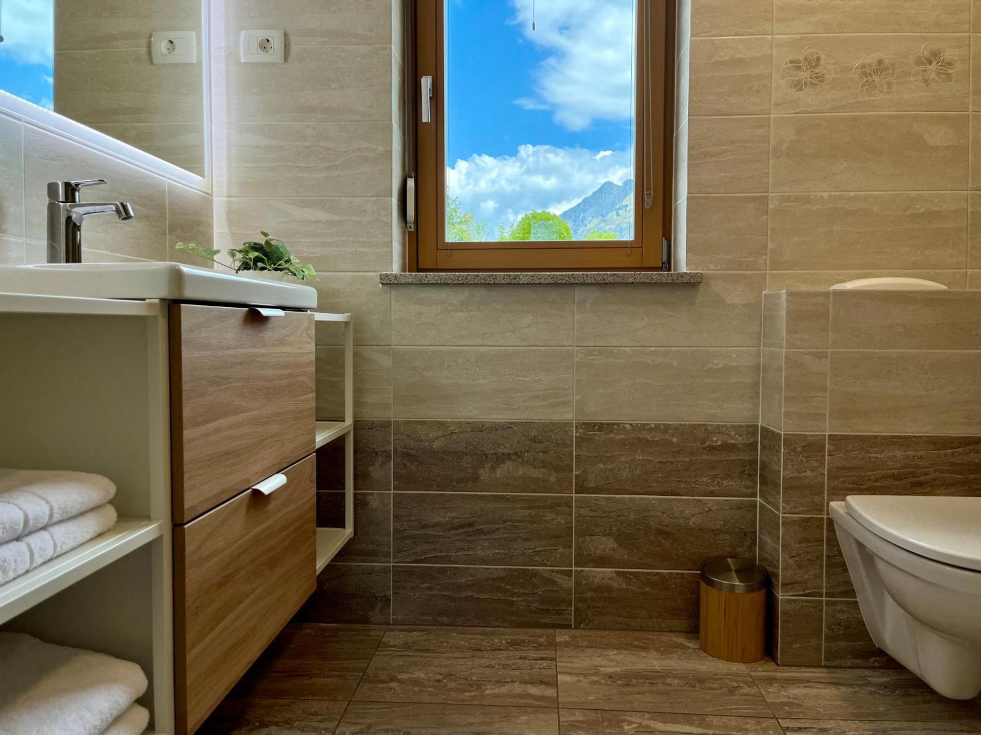 Cozy & Chic - Apartment With A Private Patio Kobarid Εξωτερικό φωτογραφία